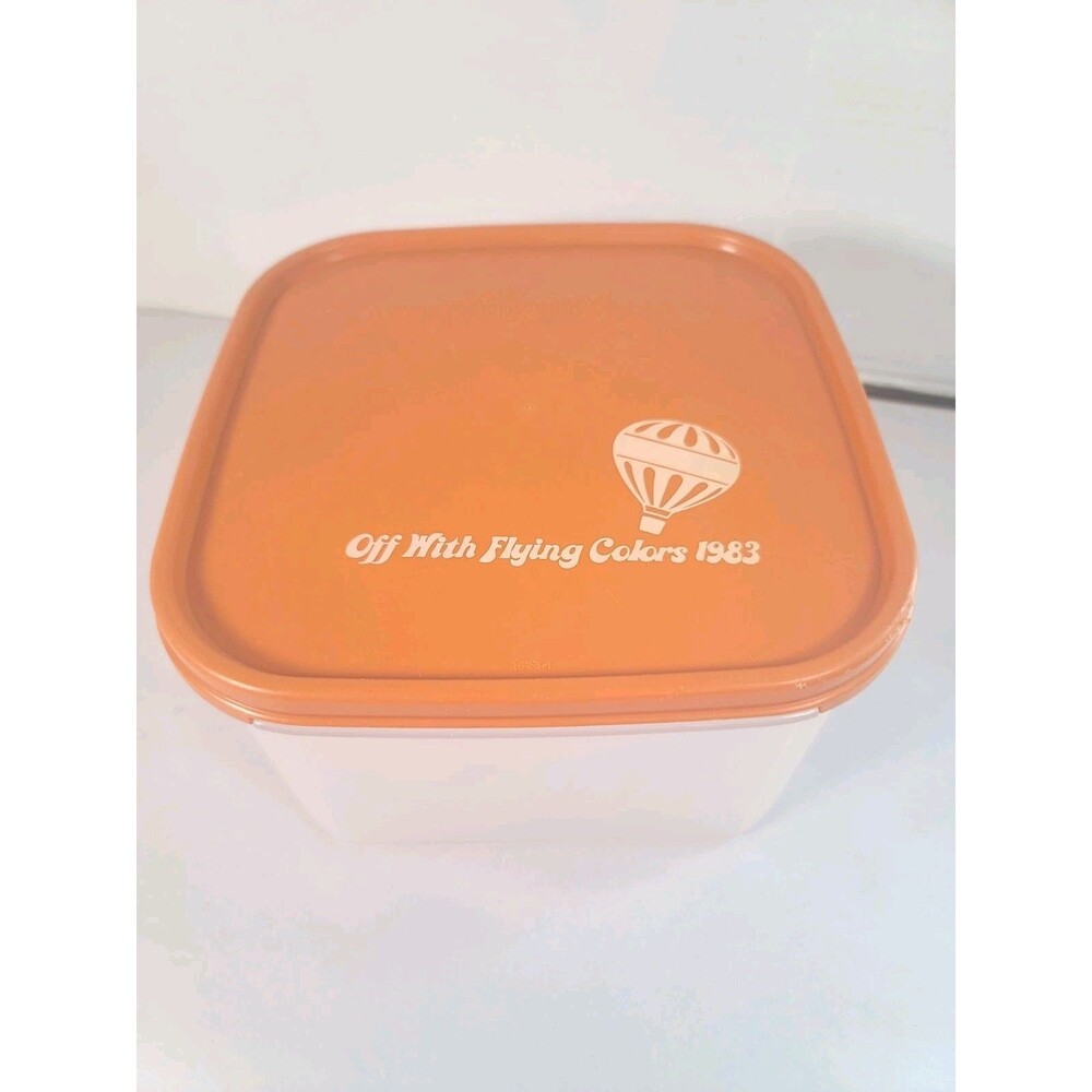 Tupperware 11 Cup Square "Off With Flying Colors" 1983 Canister Orange EC